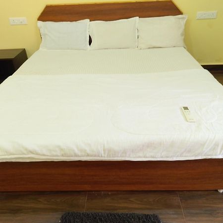 One Love Guest House Morjim Eksteriør bilde