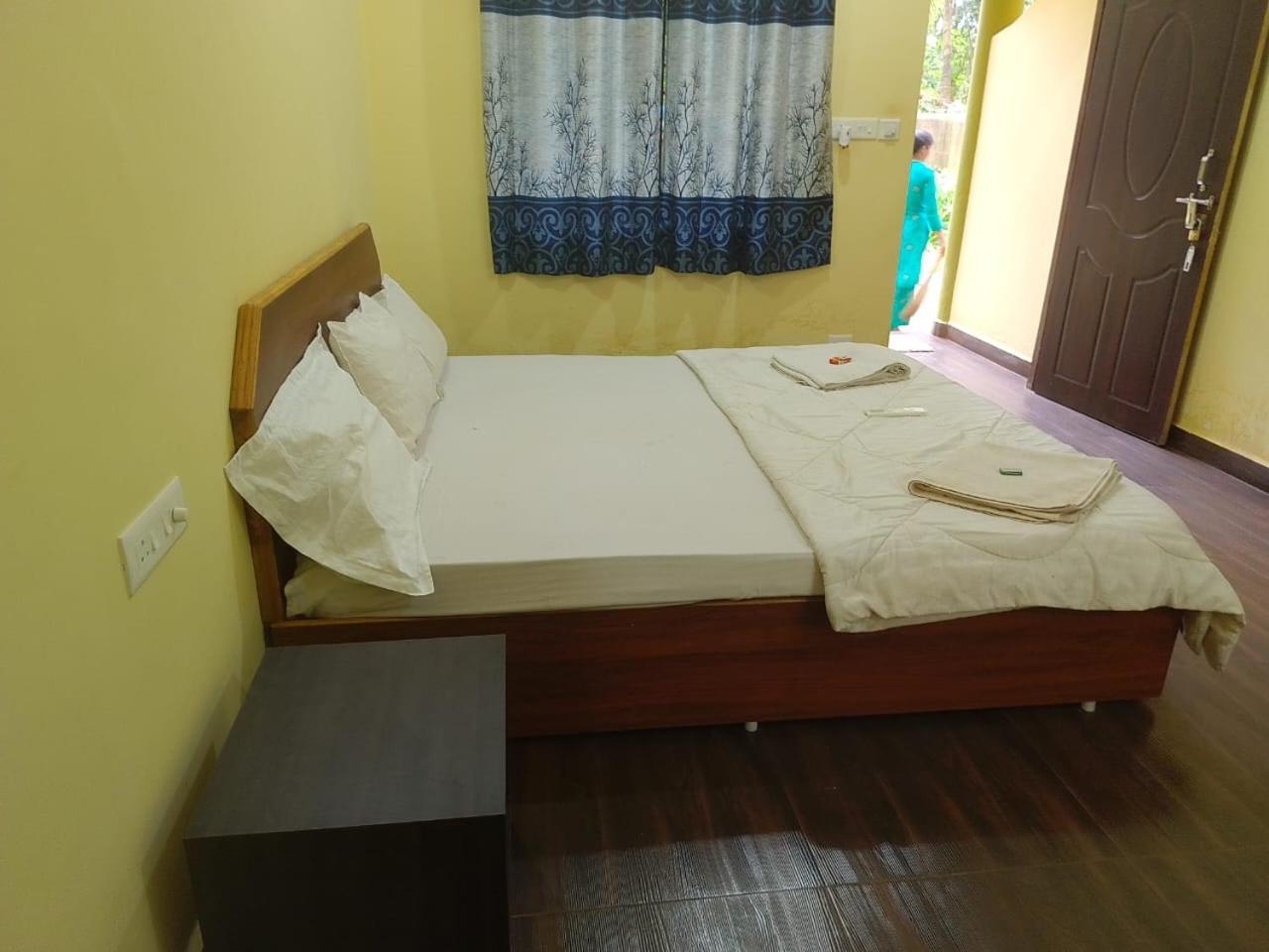 One Love Guest House Morjim Eksteriør bilde
