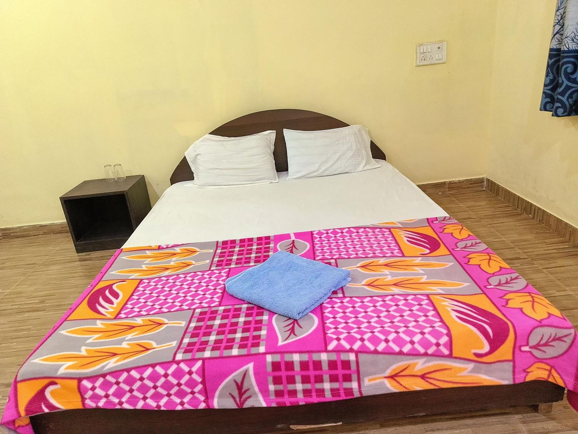 One Love Guest House Morjim Eksteriør bilde