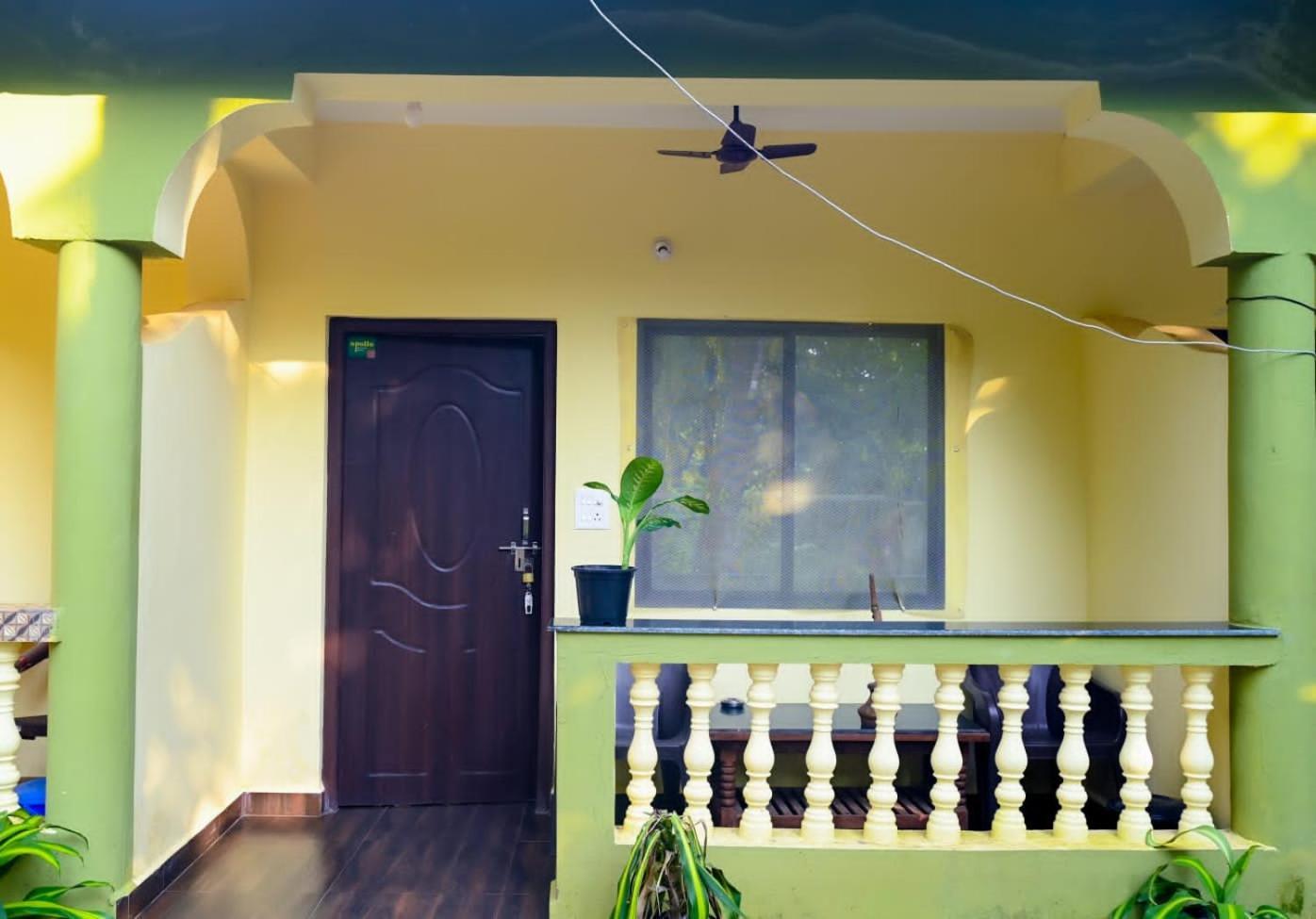 One Love Guest House Morjim Eksteriør bilde